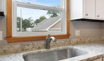 705 11th Ave NW, Austin, MN 55912