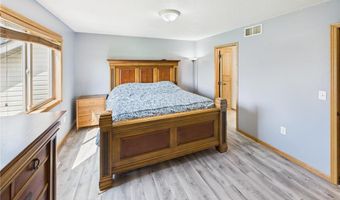 985 Waters Edge Cir, Avon, MN 56310
