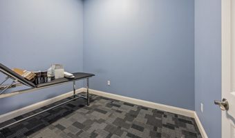 1271 S Broad St, Wallingford, CT 06492