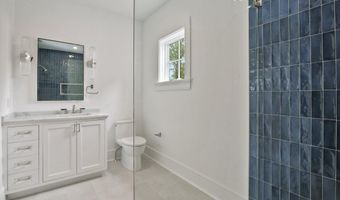 8 Fado Ln, Cos Cob, CT 06807