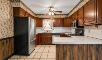 73 Locker St, Beachwood, NJ 08722