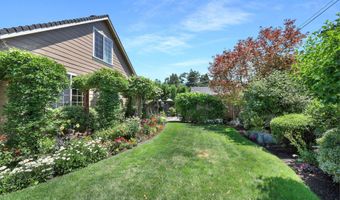 951 S St, Springfield, OR 97477