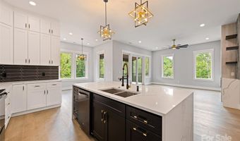 27 George Allen Rdg, Arden, NC 28704