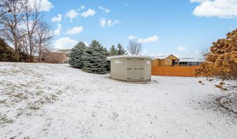 2225 E Byrum Cir, Brandon, SD 57005