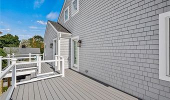 21 Bradford St 2, Bristol, RI 02809