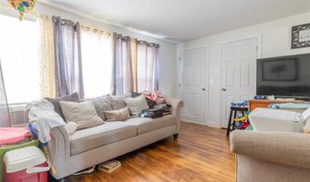 184 Gladstone St, Cranston, RI 02920