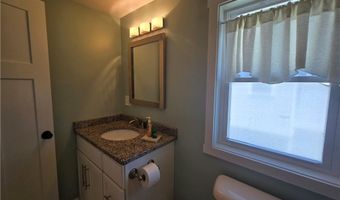 9 Arbeth Rd, Narragansett, RI 02879