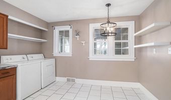 318 Cutler St, Allegan, MI 49010