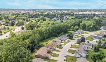 2232 N CLOUDVIEW Dr, Appleton, WI 54914