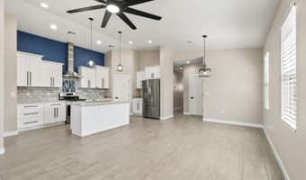16 E Davis Ln, Avondale, AZ 85323