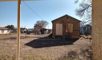 2701 Mountain View Dr, Carlsbad, NM 88101