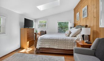 237 B St, Ashland, OR 97520