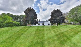 7 Orchard St, Blackstone, MA 01504