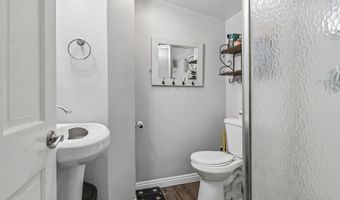 9535 Lakeview Dr, La Mesa, CA 91942