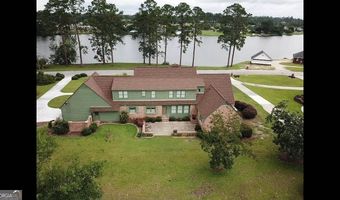 220 Lakeshore Dr, Alma, GA 31510