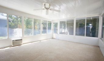 1524 LINKSIDE Dr, Atlantic Beach, FL 32233