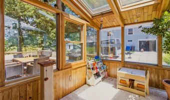 10 Kerins Ter, Newport, RI 02840