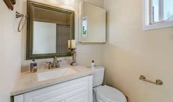 49 Gilberts Path, Amagansett, NY 11930