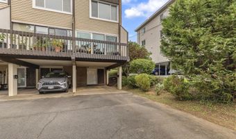 1223 N QUINN St, Arlington, VA 22209