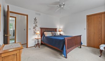 2207 Buchanan Dr, Ames, IA 50010