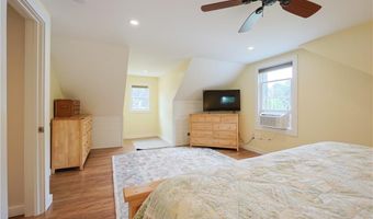 15 Terrace Dr, Bristol, RI 02809