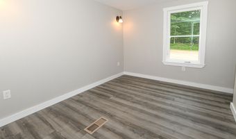 34 Cricket Ln, Sebago, ME 04029