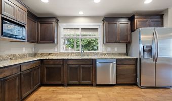 732 3RD St, Brookings, OR 97415