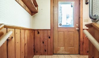 4 Pineway Dr, Auburn, ME 04210