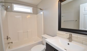 202 Thorncrest Dr, Apex, NC 27539