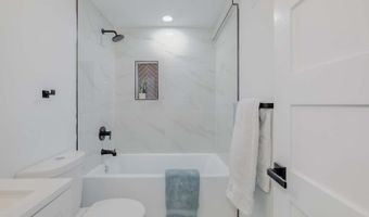 810 MADISON St NW, Washington, DC 20011