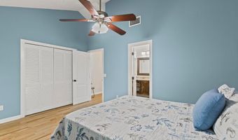 2133 SEMINOLE Rd 4, Atlantic Beach, FL 32233
