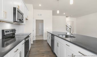 639 Pine Dune Ln, Aberdeen, NC 28315
