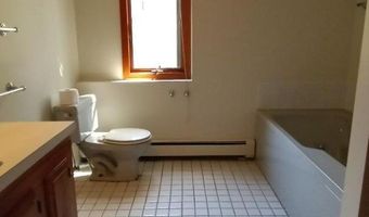 83 Lakeside Dr, Alloway, NJ 07461