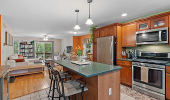 317 Old Concord Tpke 1, Barrington, NH 03825