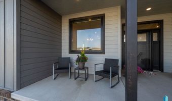 1012 S Nicholas Ave, Brandon, SD 57005