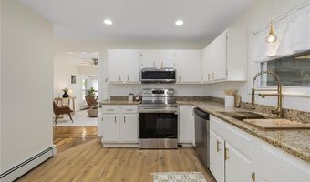 461 River Rd, Lincoln, RI 02865