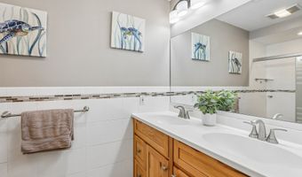 3 Linda Dr, Danbury, CT 06811