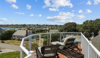 74 Bayberry Rd, Narragansett, RI 02882