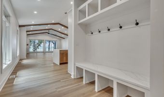 2707 1st St, Arnolds Park, IA 51331