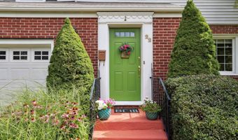 22 Concord Rd, Danbury, CT 06810