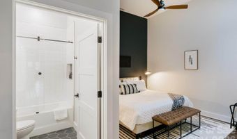 122 College St #301, Asheville, NC 28801