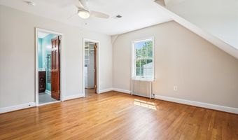 121 S FENWICK St, Arlington, VA 22204