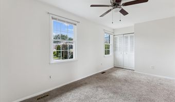 8366 GLASTONBURY Ct, Annandale, VA 22003