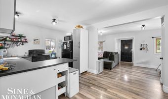 447 Ruskin Dr, Algonac, MI 48001