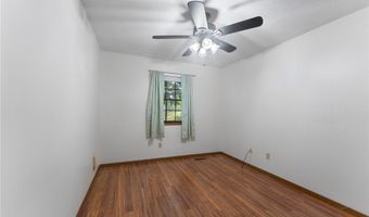 1707 W Hampton Dr, Austintown, OH 44515