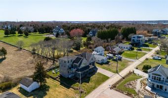 7 Clarkes Village Rd, Jamestown, RI 02835