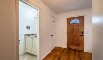 1057 4th St SE, Bandon, OR 97411