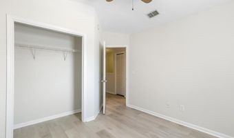 66 W 14TH St, Atlantic Beach, FL 32233