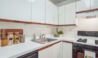 4977 BATTERY Ln #1-319, Bethesda, MD 20814