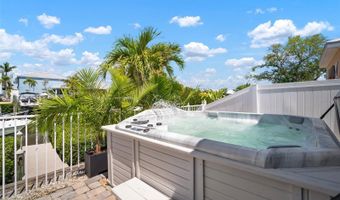 424 BAHAMA GRANDE Blvd, Apollo Beach, FL 33572